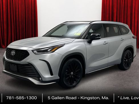 Used 2023 Toyota Highlander XSE AWD/4WD image 1