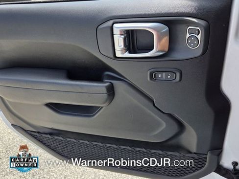 Used 2025 Jeep Gladiator Rubicon w/ Convenience Group image 32