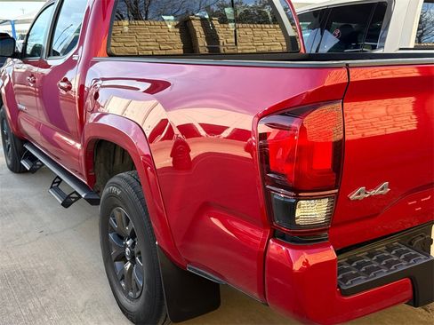 Used 2023 Toyota Tacoma SR5 w/ Technology Package image 6
