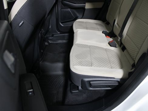 Certified 2020 Ford Escape SE image 13