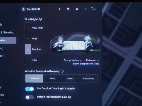 Used 2023 Tesla Model S Plaid image 32