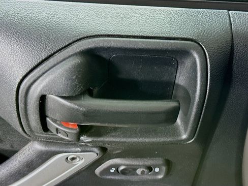 Used 2017 Jeep Wrangler Unlimited Sahara w/ Connectivity Group AWD/4WD image 20