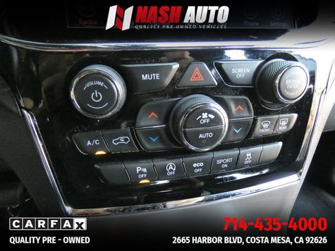 Used 2019 Jeep Grand Cherokee Laredo w/ 18" Wheel & 8.4" Radio Group RWD image 40
