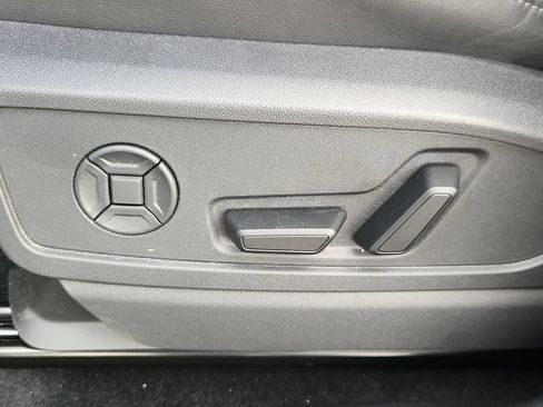 Used 2025 Audi Q5 Premium AWD/4WD image 7