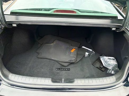 Certified 2025 Hyundai Elantra SEL w/ Cargo Package FWD image 28