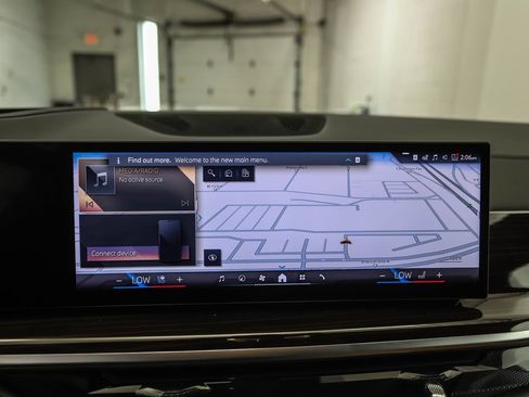 Used 2027 BMW X7 xDrive40i w/ M Sport Package AWD/4WD image 15
