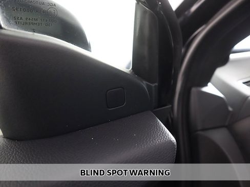 Used 2023 Honda Passport EX-L image 6