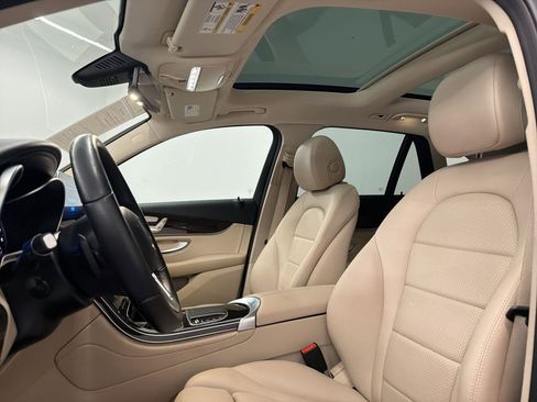 Used 2021 Mercedes-Benz GLC 300 image 13
