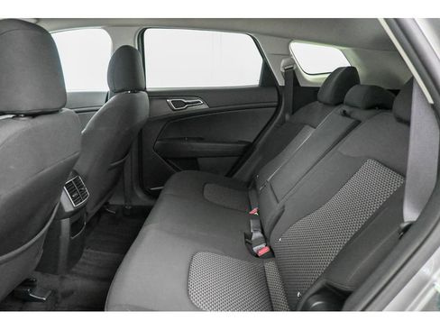 Used 2023 Kia Sportage LX image 19