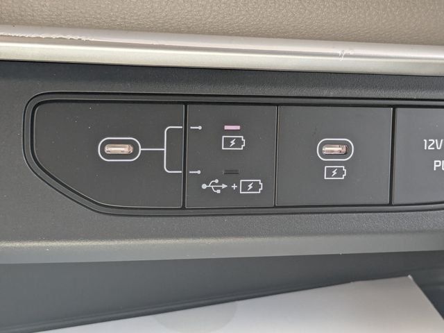 New 2026 Kia Carnival FWD image 22