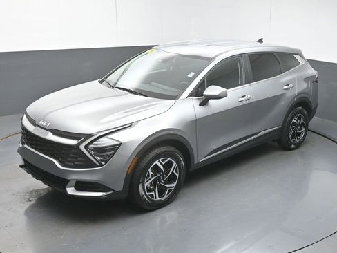 Used 2024 Kia Sportage LX image 39