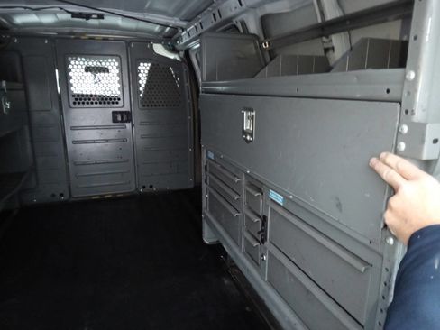 Used 2017 GMC Savana 2500 image 10