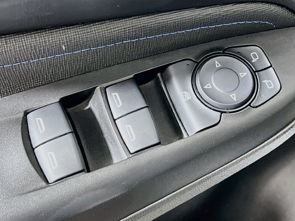Used 2024 Buick Envista Sport Touring w/ Convenience I Package FWD image 16