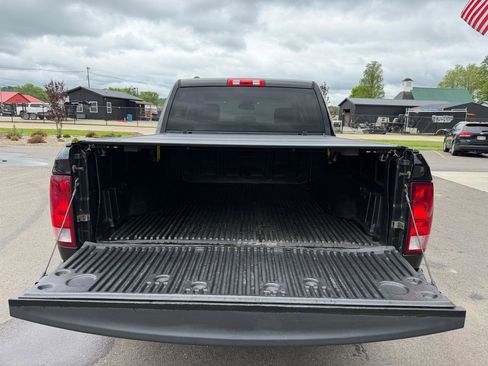 Used 2015 RAM 1500 Express AWD/4WD image 18