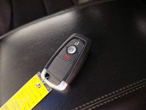 Used 2022 Ford Explorer XLT RWD image 10