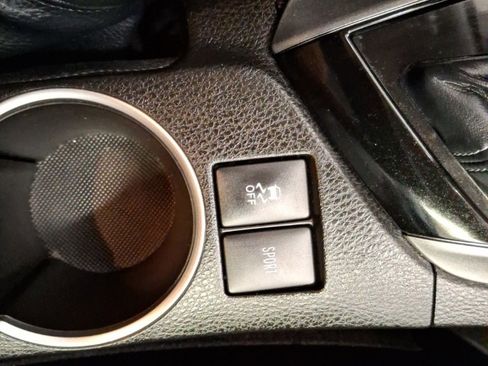 Used 2016 Toyota Corolla S image 25