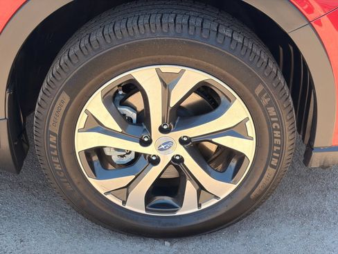 Used 2020 Subaru Outback Limited w/ Popular Package #2 AWD/4WD image 9