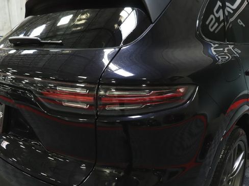 Used 2019 Porsche Cayenne S image 7