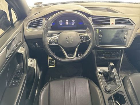 Used 2022 Volkswagen Tiguan SE R-Line image 15