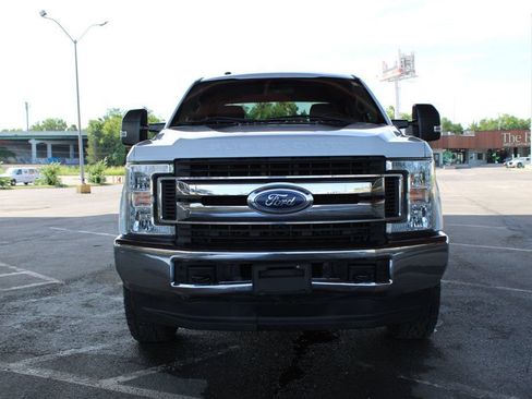 Used 2018 Ford F250 XLT AWD/4WD image 3