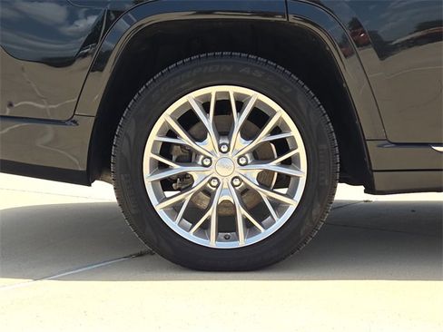 Used 2021 Jeep Grand Cherokee L Summit w/ Advanced Protech Group IV image 9