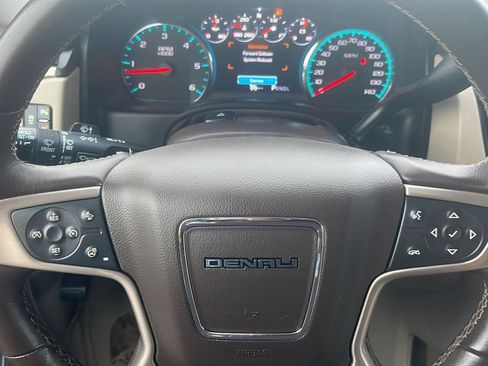 Used 2017 GMC Yukon Denali AWD/4WD image 34