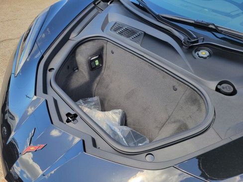 Used 2024 Chevrolet Corvette Stingray Preferred Conv w/ Z51 Performance Package RWD image 9