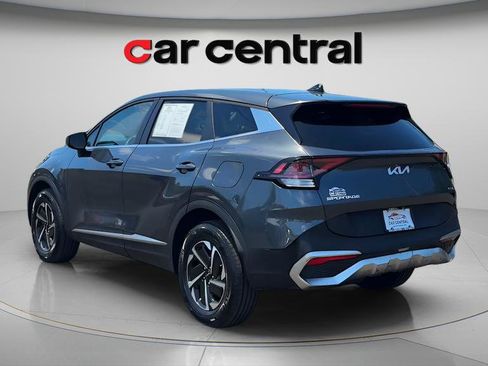Used 2023 Kia Sportage LX AWD/4WD image 3