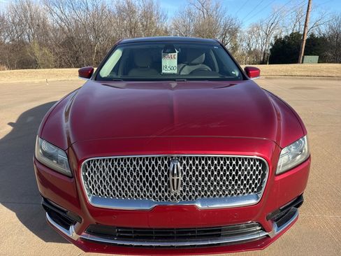 Used 2019 Lincoln Continental Select image 5