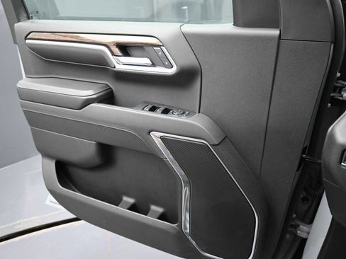 Used 2024 GMC Sierra 1500 Elevation image 11