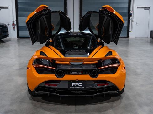 Used 2018 McLaren 720S Performance image 37