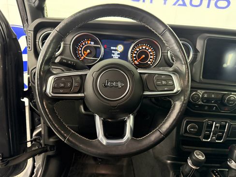 Used 2020 Jeep Gladiator Overland image 22