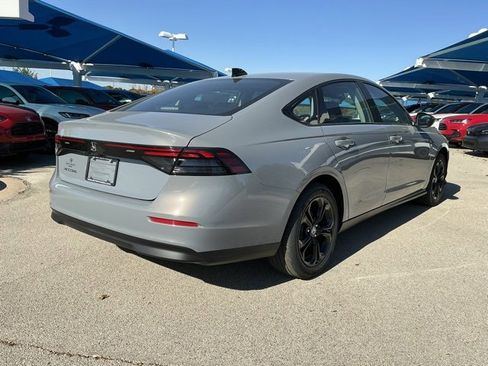 New 2025 Honda Accord SE image 3