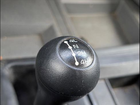 Used 2006 Dodge Ram 2500 Truck SLT image 11