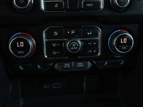Used 2022 Chevrolet Tahoe RST w/ Luxury Package AWD/4WD image 37