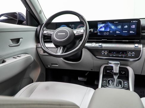 Used 2025 Hyundai Kona SEL image 19