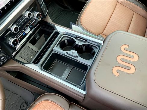 Used 2024 Ford F250 King Ranch w/ FX4 Off-Road Package image 5