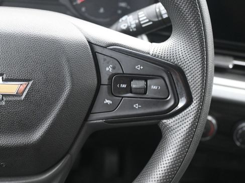 Used 2024 Chevrolet Trax LS w/ Driver Confidence Package FWD image 10