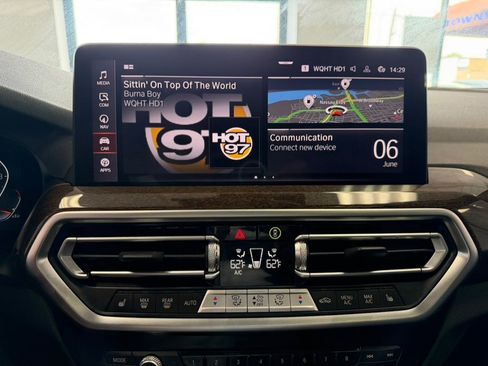 Used 2025 BMW X4 xDrive30i AWD/4WD image 47