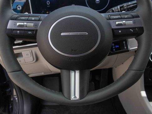 Used 2025 Hyundai Tucson Limited image 12