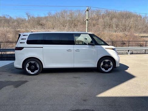 New 2025 Volkswagen ID. Buzz Pro S image 4