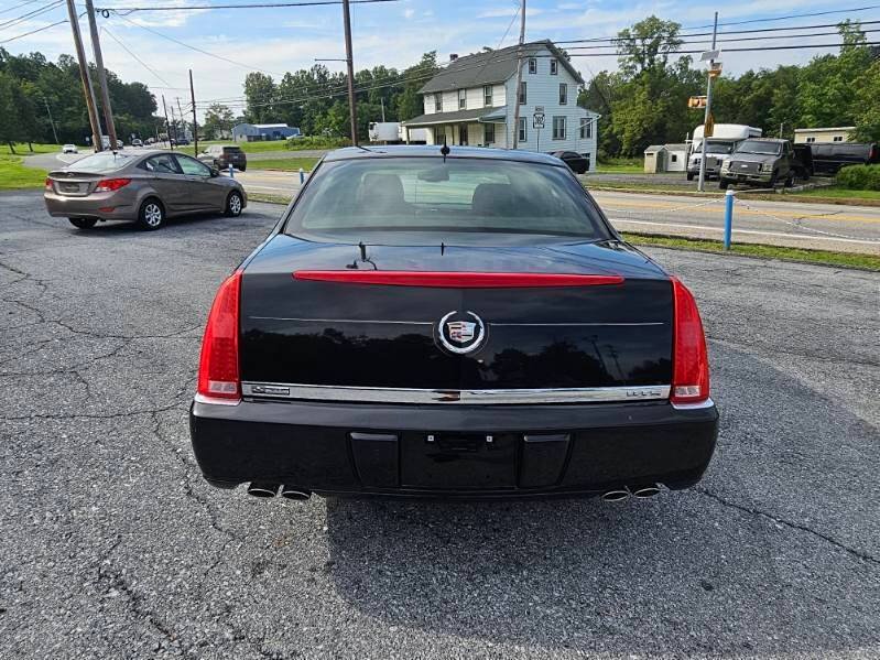 Used 2006 Cadillac DTS Performance FWD image 7