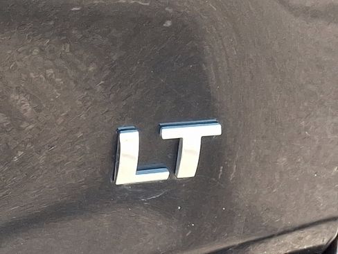 Used 2022 Chevrolet Traverse LT w/ LPO, Floor Liner Package image 34