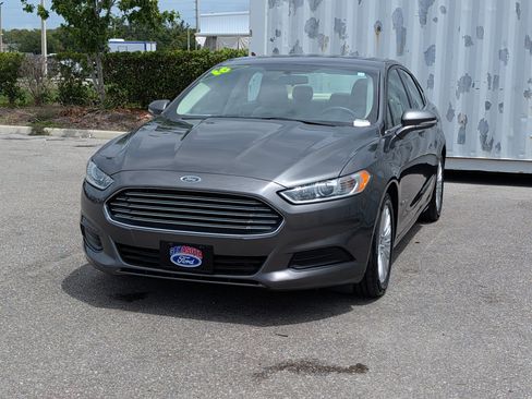 Used 2016 Ford Fusion SE FWD image 7