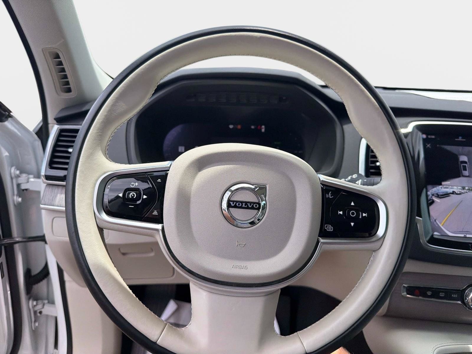 Used 2025 Volvo XC90 T8 Plus w/ Protection Package Premier AWD/4WD image 24