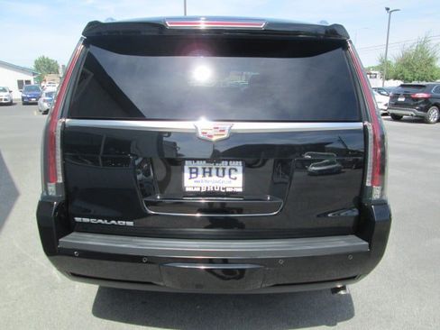 Used 2020 Cadillac Escalade Platinum AWD/4WD image 5