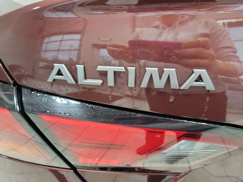 Used 2024 Nissan Altima 2.5 SV image 10
