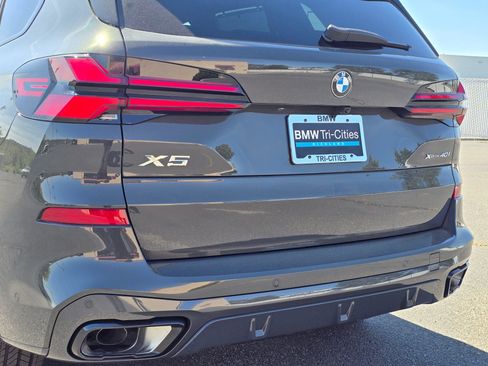 New 2026 BMW X5 xDrive40i w/ Executive Package AWD/4WD image 7