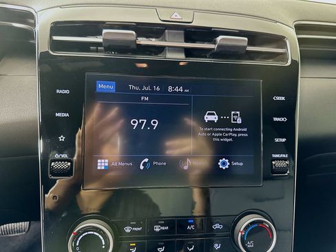 Certified 2024 Hyundai Santa Cruz SE FWD image 11