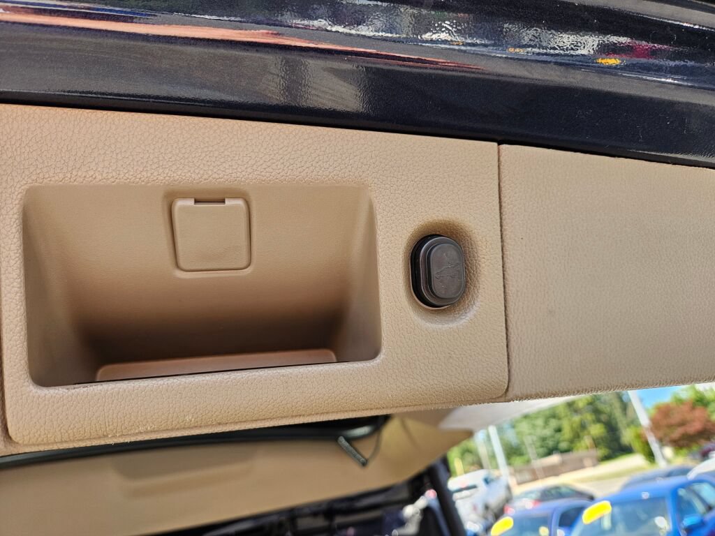 Used 2019 Chevrolet Suburban LT AWD/4WD image 10